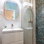 Unique Design - New - *