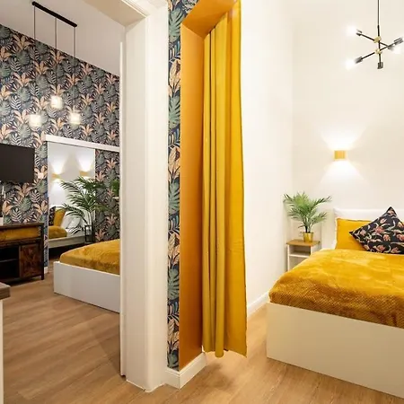 Unique Design - New - * Budapest