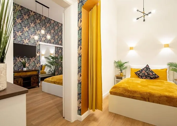 Unique Design - New - * Budapest
